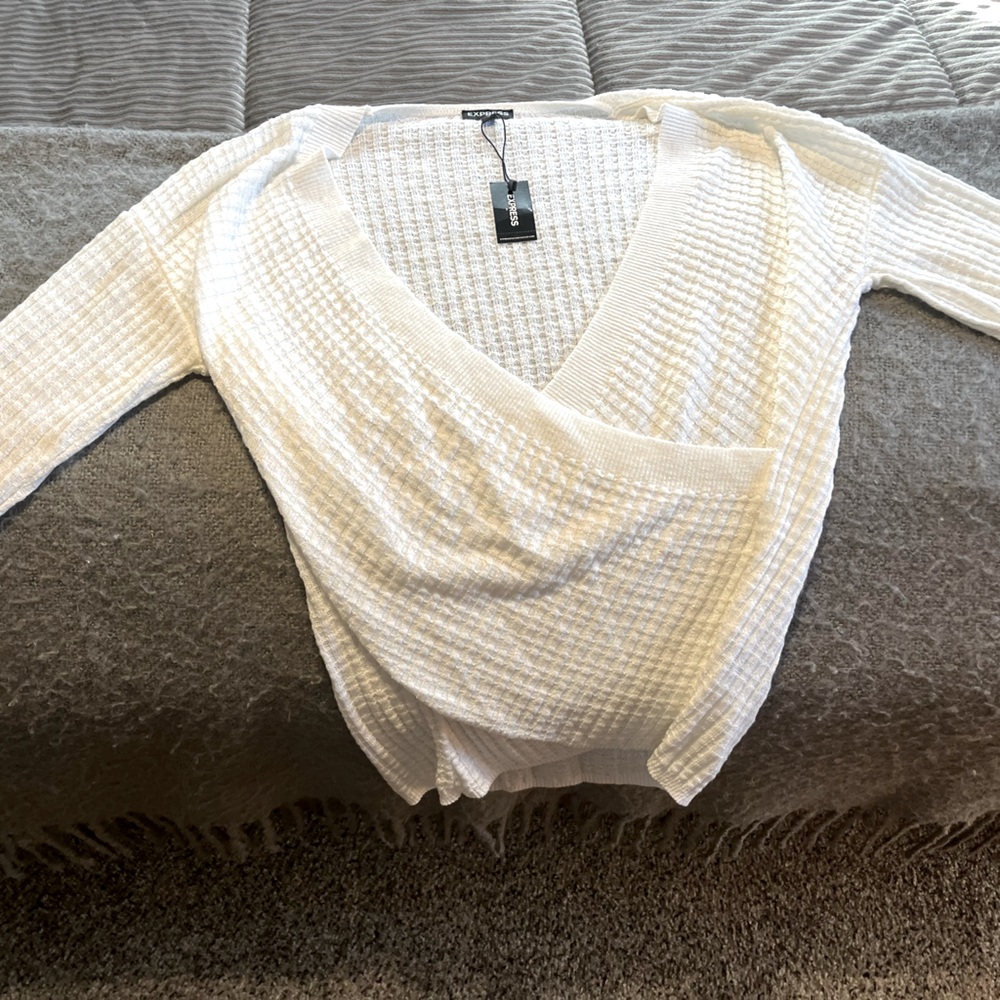 Light weight sweater white Express